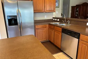 1100 Linden Dr, Burleson, TX 76028 - Photo 5