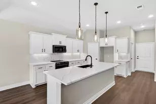 260 Brent Ln, Greenville, TX 75402 - Photo 9