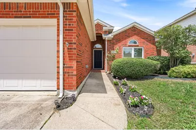 10621 Cloisters Drive, Fort Worth, TX 76131 - Photo 7