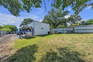 1500 Langston St, Fort Worth, TX 76105 - Photo 9