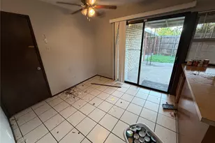 1849 Sandy Ridge Ct, Carrollton, TX 75007 - Photo 7