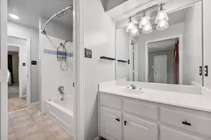 6806 Thornbird Ln, Arlington, TX 76001 - Photo 31