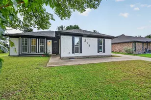 217 Teakwood Dr, Princeton, TX 75407 - Photo 3