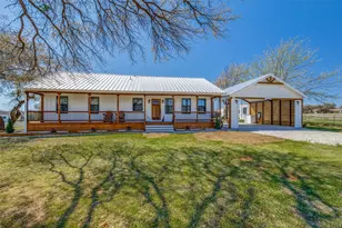 320 English Ct, Springtown, TX 76082 - Photo 3