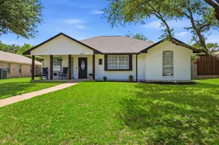 437 Bradshaw St, Cedar Hill, TX 75104 - Photo 1