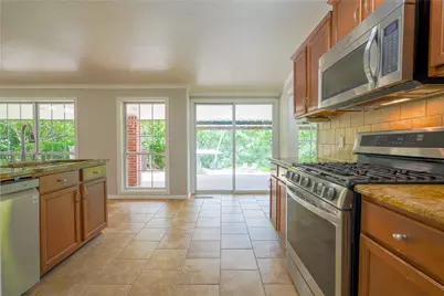 2708 Cedar Point Drive, Waco, TX 76710 - Photo 13