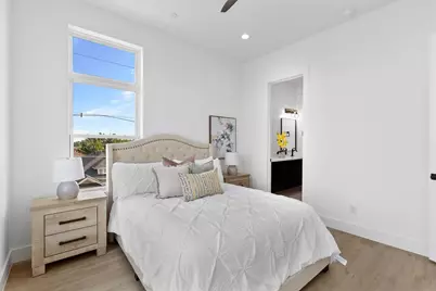 723 W 10th Street #109, Dallas, TX 75208 - Photo 19