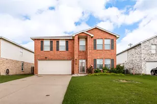 6015 Pietro Dr, Grand Prairie, TX 75052 - Photo 3