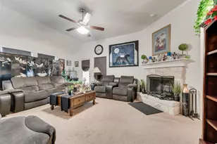 301 Billy Wickliffe Dr, Wilmer, TX 75172 - Photo 9