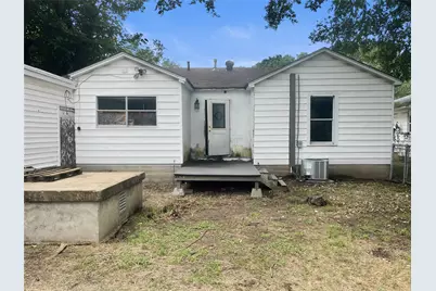 210 W Dexter Street, Sherman, TX 75092 - Photo 11