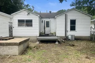210 W Dexter St, Sherman, TX 75092 - Photo 11