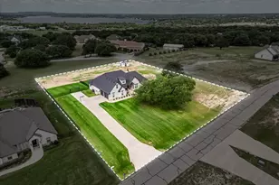 161 Helton Dr, Granbury, TX 76049 - Photo 3