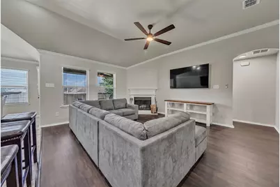 381 Coral Vine Lane, Burleson, TX 76028 - Photo 9