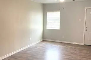 3921 Avenue H, Fort Worth, TX 76105 - Photo 5