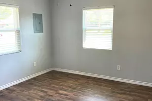 3921 Avenue H, Fort Worth, TX 76105 - Photo 11