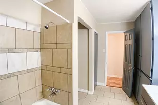 3921 Avenue H, Fort Worth, TX 76105 - Photo 15