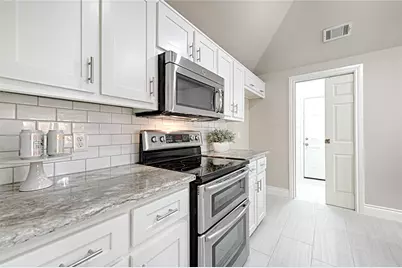 2831 Silverspring Road, Carrollton, TX 75006 - Photo 15