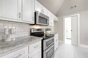 2831 Silverspring Rd, Carrollton, TX 75006 - Photo 15