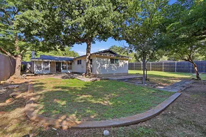 1140 Simpson Drive, Hurst, TX 76053 - Photo 35