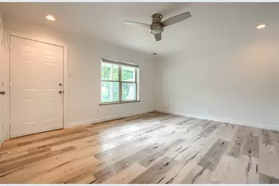 1246 Woodburn Trail, Dallas, TX 75241 - Photo 9