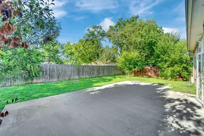 824 Duck Pond Dr, Grand Prairie, TX 75052 - Photo 29