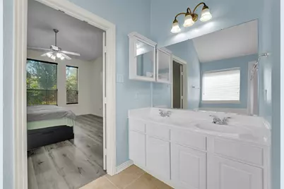 824 Duck Pond Dr, Grand Prairie, TX 75052 - Photo 23
