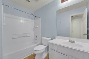 824 Duck Pond Dr, Grand Prairie, TX 75052 - Photo 25