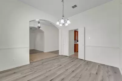 824 Duck Pond Dr, Grand Prairie, TX 75052 - Photo 13