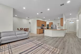 824 Duck Pond Dr, Grand Prairie, TX 75052 - Photo 5