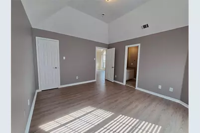 5207 W Cove Way, Grand Prairie, TX 75052 - Photo 19