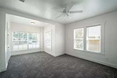 924 E Leuda Street, Fort Worth, TX 76104 - Photo 7