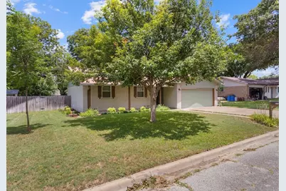 806 S Avenue O, Clifton, TX 76634 - Photo 3