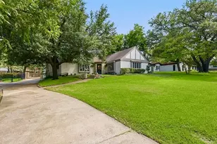 240 Timberlake Dr, Azle, TX 76020 - Photo 7