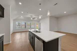 160 Hudson Ln, Justin, TX 76247 - Photo 7