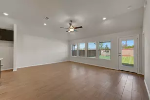 160 Hudson Ln, Justin, TX 76247 - Photo 21
