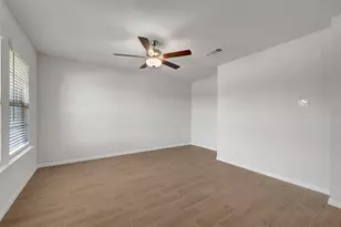160 Hudson Ln, Justin, TX 76247 - Photo 31