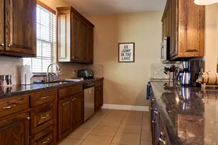 182 Oak Hills Dr, Mabank, TX 75156 - Photo 11