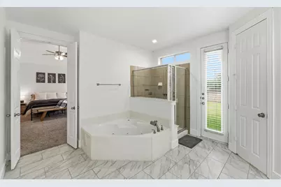 3913 Tidal Drive, Carrollton, TX 75007 - Photo 11