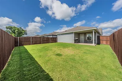 612 Capstone Circle, Granbury, TX 76048 - Photo 5