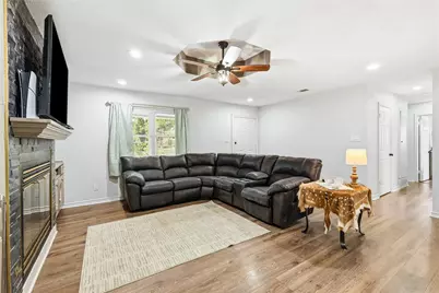 588 Pine Street, Lewisville, TX 75057 - Photo 11