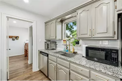 588 Pine Street, Lewisville, TX 75057 - Photo 19