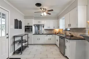 3704 Stadium Dr, Fort Worth, TX 76109 - Photo 9