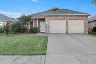 2832 Westover Dr, Grand Prairie, TX 75052 - Photo 1