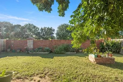 2832 Westover Drive, Grand Prairie, TX 75052 - Photo 31