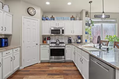 2832 Westover Drive, Grand Prairie, TX 75052 - Photo 9