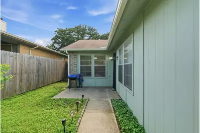 518 Guerin Drive, Arlington, TX 76012 - Photo 9