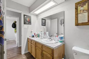 518 Guerin Dr, Arlington, TX 76012 - Photo 7