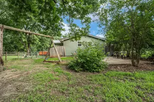 1598 Creek Rd, Lorena, TX 76655 - Photo 17