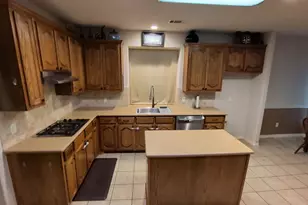 917 Greenfield Ct, Kennedale, TX 76060 - Photo 3