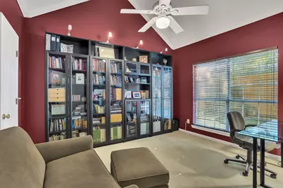 2630 Lakeforest Court, Dallas, TX 75214 - Photo 15